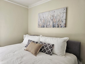 1 habitación, tabla de planchar con plancha, wifi gratis y ropa de cama 