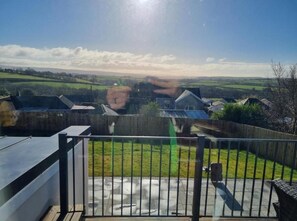 Property grounds - Guest Room at No11 Short or Medium Term (Llanelli)