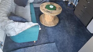 Living area - Guest Room at No11 Short or Medium Term (Llanelli)