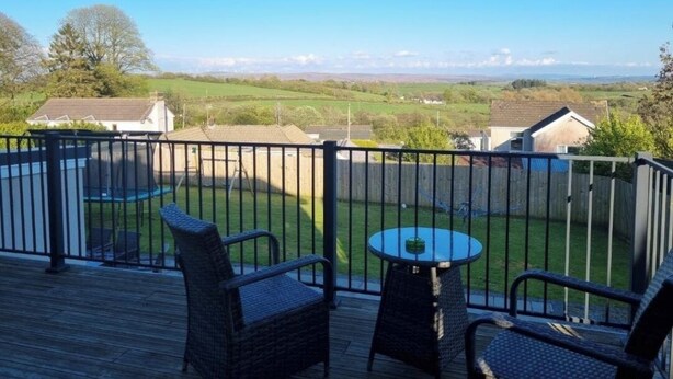 Property grounds - Guest Room at No11 Short or Medium Term (Llanelli)