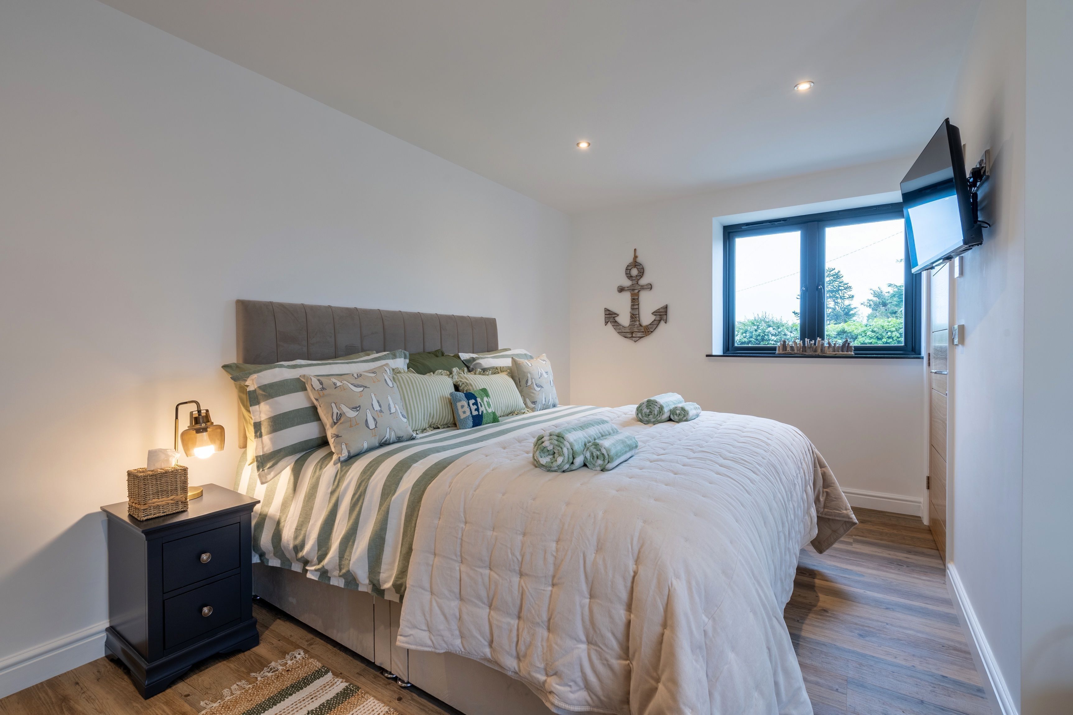 3 bedrooms, iron/ironing board, travel crib, free WiFi - Luxury Barn, Hot Tub, Dog Friendly (Happisburgh)