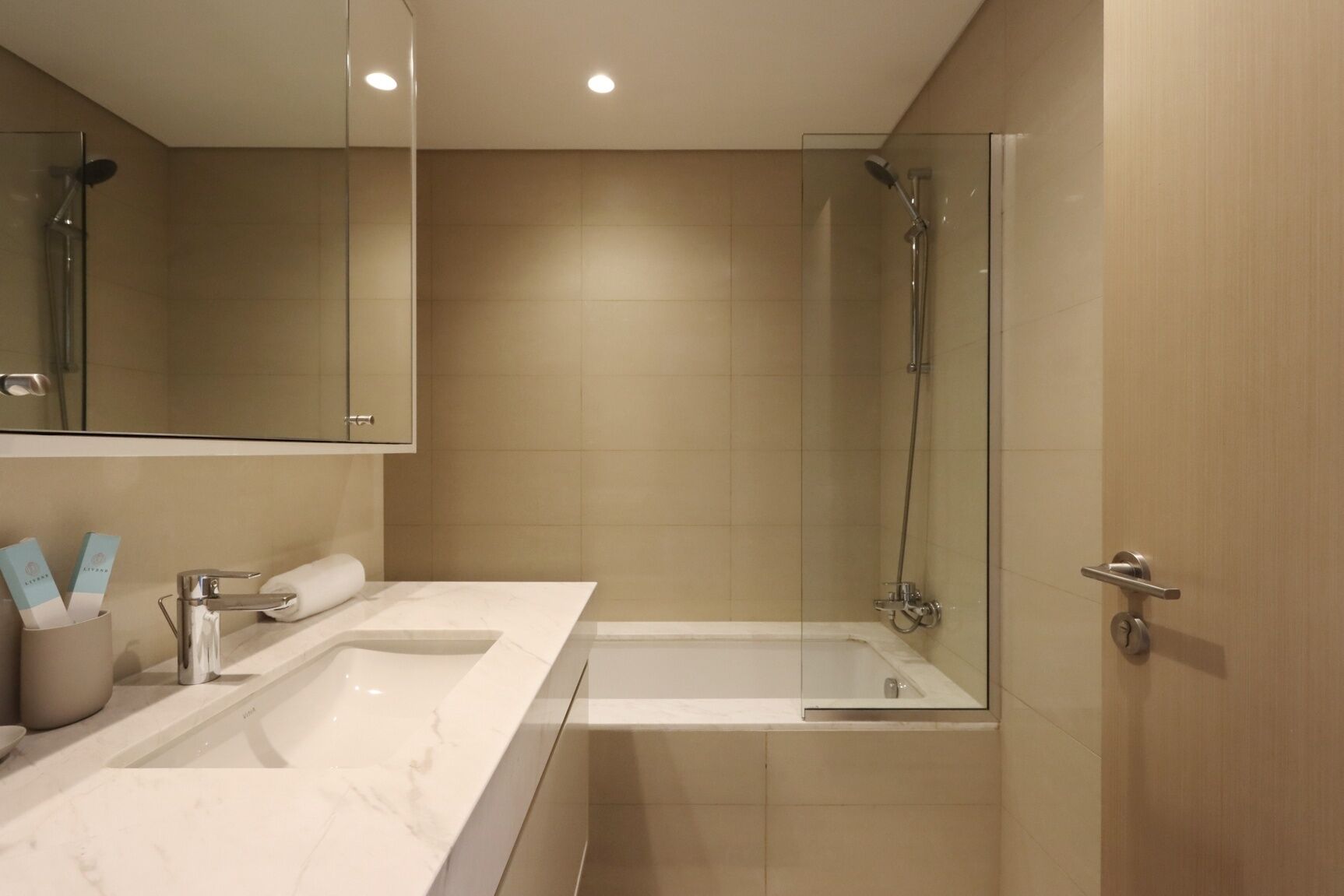 Hårføner og håndklær