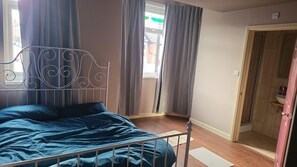 6 Schlafzimmer, Bügeleisen/Bügelbrett, kostenloses WLAN, Bettwäsche