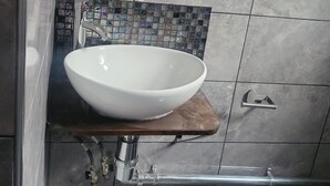 Unclassified image, 2 of 10, button - Captivating 6-bed House in Albany Road, Coventry (Coventry)