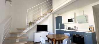 The Blue Duplex - for a family stay in the very heart of Aigues-Mortes
