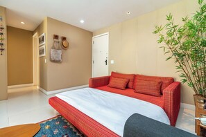 1 chambre, fer et planche à repasser, Wi-Fi gratuit, draps fournis