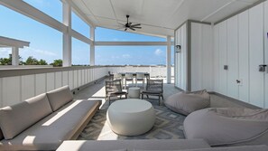 Maison, plusieurs lits, patio, vue partielle sur l'océan (Majestic Palm) | Enceinte de l’hébergement