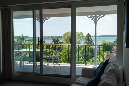 Family vacation in Beautiful Carriage house