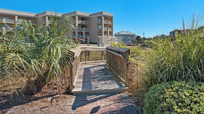 Property grounds - Modern & Updated - Gulf-front - Steps to the Beach (Santa Rosa Beach)