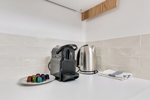 Kaffee und/oder Kaffeemaschine
