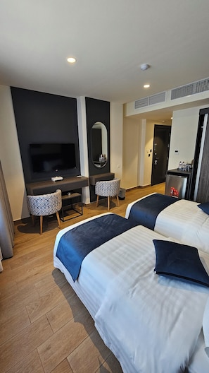 Standard Twin Room, City View