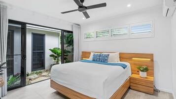 3 bedrooms, desk, iron/ironing board, free WiFi