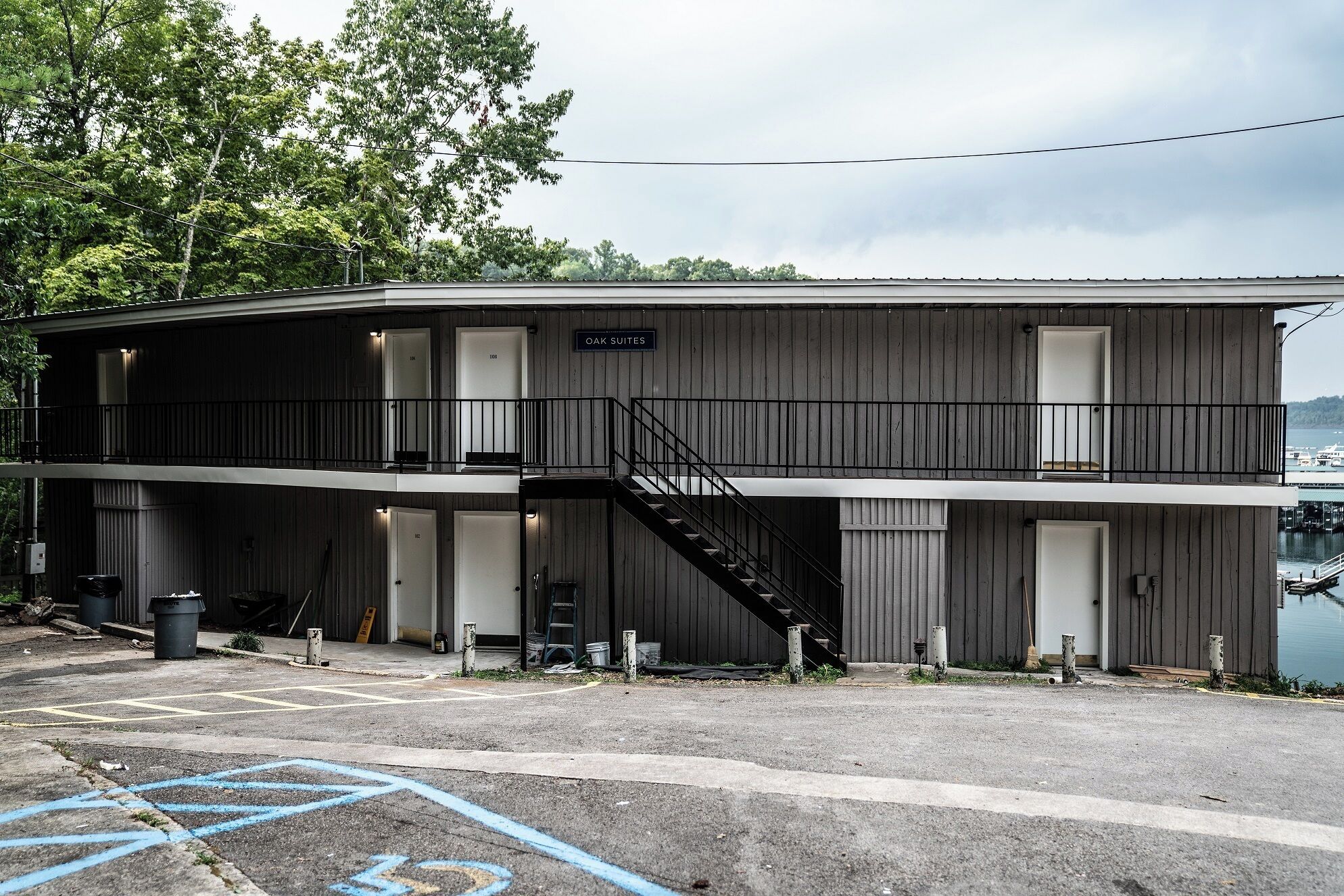 Beautiful Lake View Suite on Lake Cumberland! #102