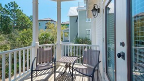 Property grounds - Seagrove 5 Bedroom - Deeded Beach - Elevator - Community Pool - Sleeps 12! (Santa Rosa Beach)