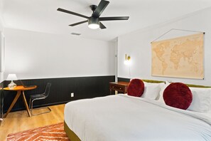 3 bedrooms, iron/ironing board, WiFi, bed sheets