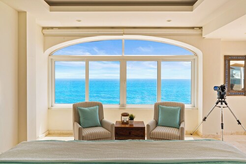 360 Views | Waterfront Penthouse | Private Pool