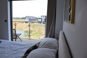 4 bedrooms, Internet, bed sheets
