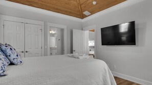 House, Multiple Beds, Patio, Garden View (Seagrove Serenity)