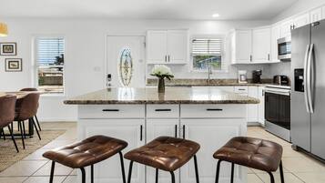 House, Multiple Beds, Kitchen, Garden View (Sea Jam) | Private kitchen