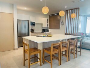 Family House, 3 Bedrooms, Private Pool | Private kitchen - Casa Lapa Roja (Jacó)