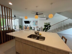 Family House, 3 Bedrooms, Private Pool | Private kitchen - Casa Lapa Roja (Jacó)