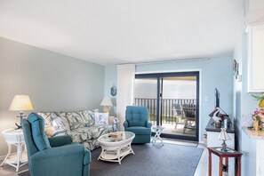 TV - Summer Winds A-411, Oceanfront Corner Unit, 4 BR, 2.5 BA (Indian Beach)