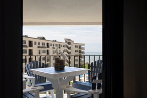 Outdoor dining - Summer Winds A-411, Oceanfront Corner Unit, 4 BR, 2.5 BA (Indian Beach)