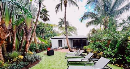 Lake Ridge 3BR Home w/ Backyard & Communal Pool