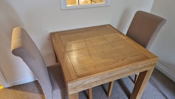 Apartment | Dining