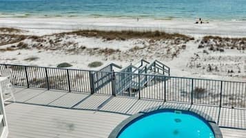 Kolam renang outdoor