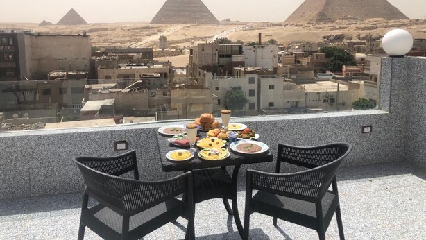 Restaurant - Middle East pyramids view  (Giza)