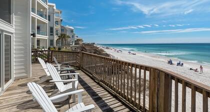 Gulf Front: Steps to Beach ~ Minutes to Rosemary ~ Free Beach Setup!