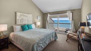 Hus - flera sängar - uteplats - havsutsikt (Sun 'n Surf) | 3 sovrum, individuell inredning, unika möbler och sängkläder