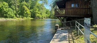 6 Bed River Home, Right On St. Joseph River.