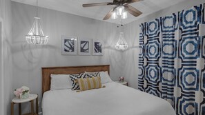 1 bedroom, individually decorated, individually furnished - The Salty Dog on 30a: Modern Updates, 1 Minute to the Beach! (Santa Rosa Beach)