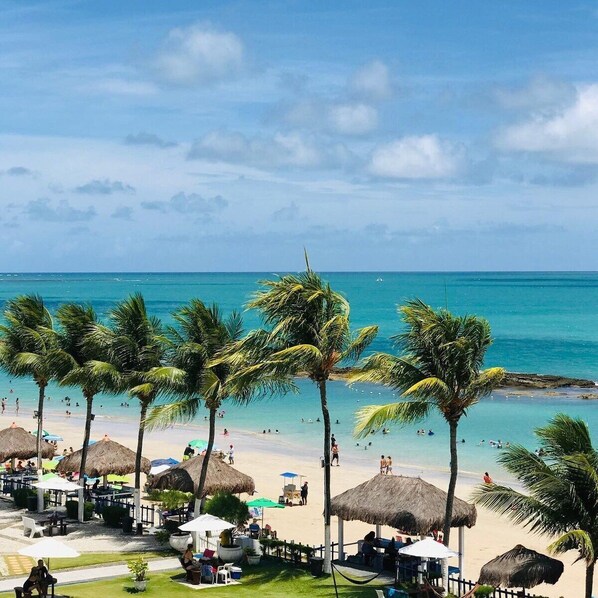 Una playa cerca