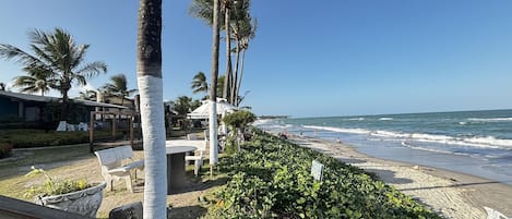 ชายหาด