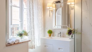 Dusche, Haartrockner