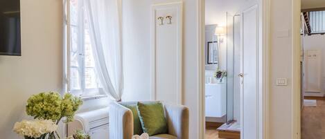 1 室のベッドルーム、アイロン / アイロン台、WiFi (無料)