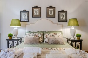 1 chambre, fer et planche à repasser, accès au Wi-Fi (inclus)
