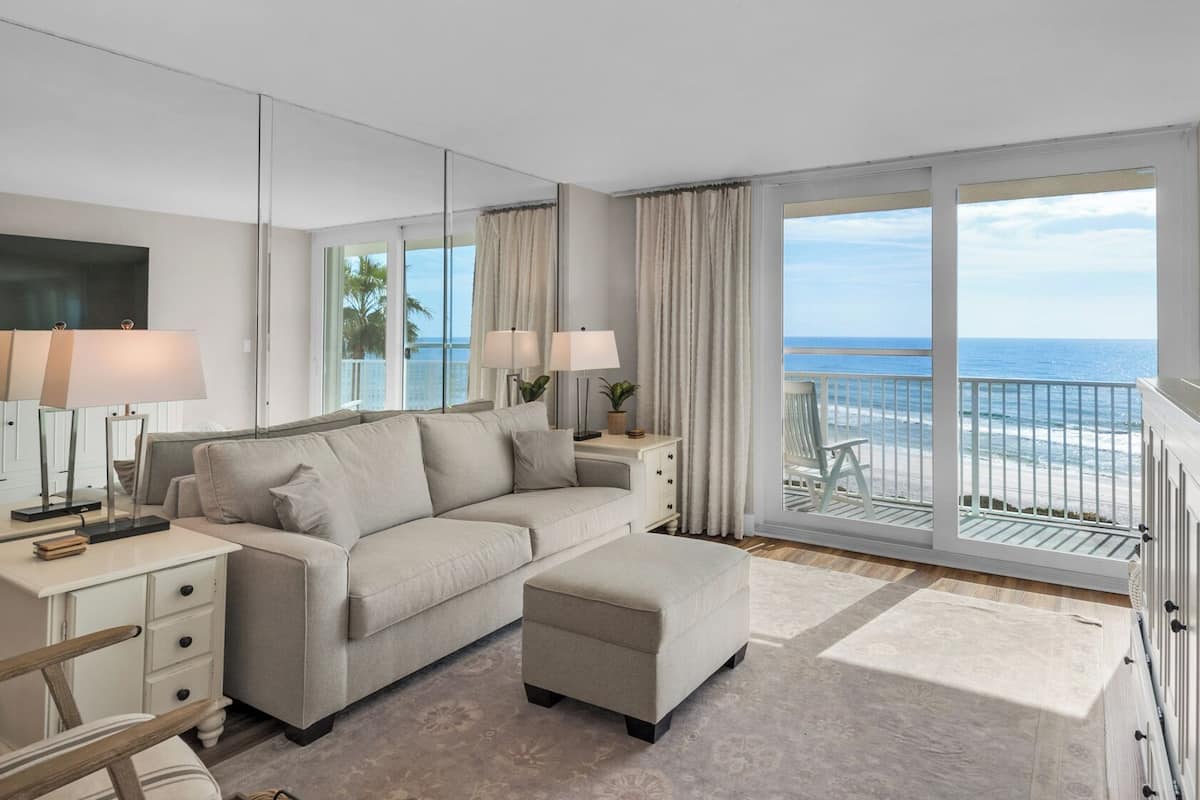 Condo, Multiple Beds, Balcony, Ocean View (BeachCrest 402) | Living area | 42-inch flat-screen TV with digital channels