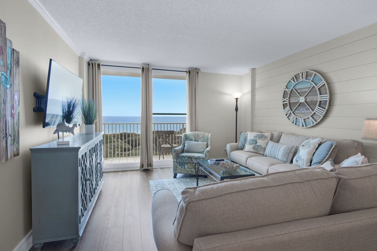 Condo, Multiple Beds, Balcony, Ocean View (BeachCrest 205) | Living area | 42-inch flat-screen TV with digital channels