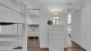 Kondominium, Beberapa Tempat Tidur, dapur, pemandangan samudra (Beachside Condo 1) | Interior