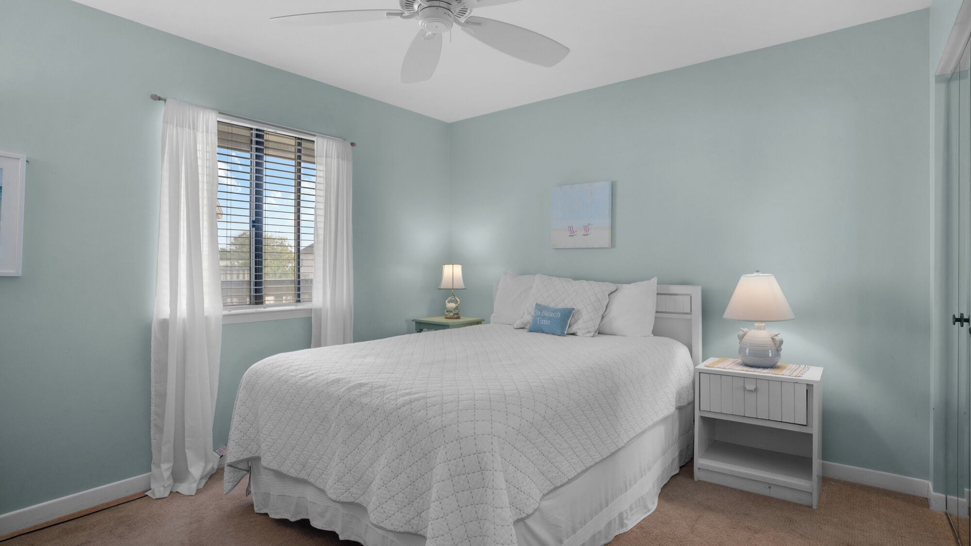 Appart'hôtel, plusieurs lits, balcon, vue océan (Beachside Condo 11) | 1 chambre, décoration personnalisée, ameublement personnalisé