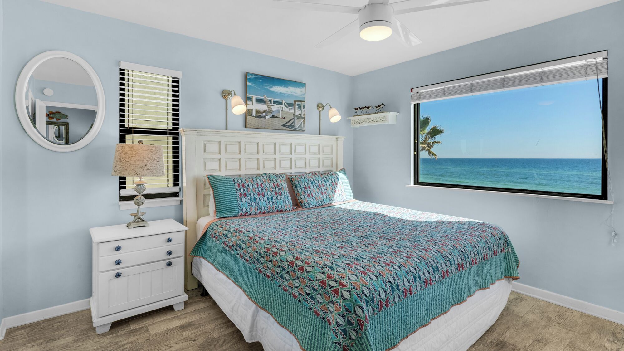 Appart'hôtel, plusieurs lits, balcon, vue océan (Beachside Condo 5) | 1 chambre, décoration personnalisée, ameublement personnalisé