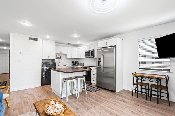 Private kitchen - Beachside Condominiums (Santa Rosa Beach)