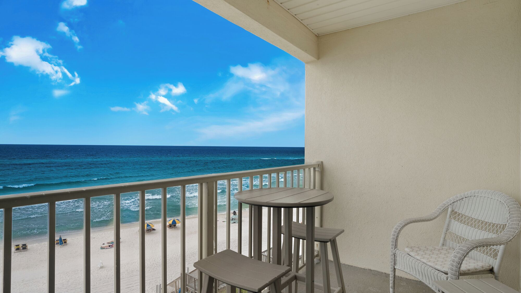 Huoneisto, useita sänkyjä, parveke, valtamerinäköala (Beachside Condo 11) | Näkymä huoneesta