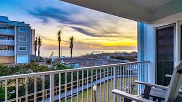 Apartment, Mehrere Betten, Terrasse, Meerblick (Beachside Villas 623) | Ausblick vom Zimmer