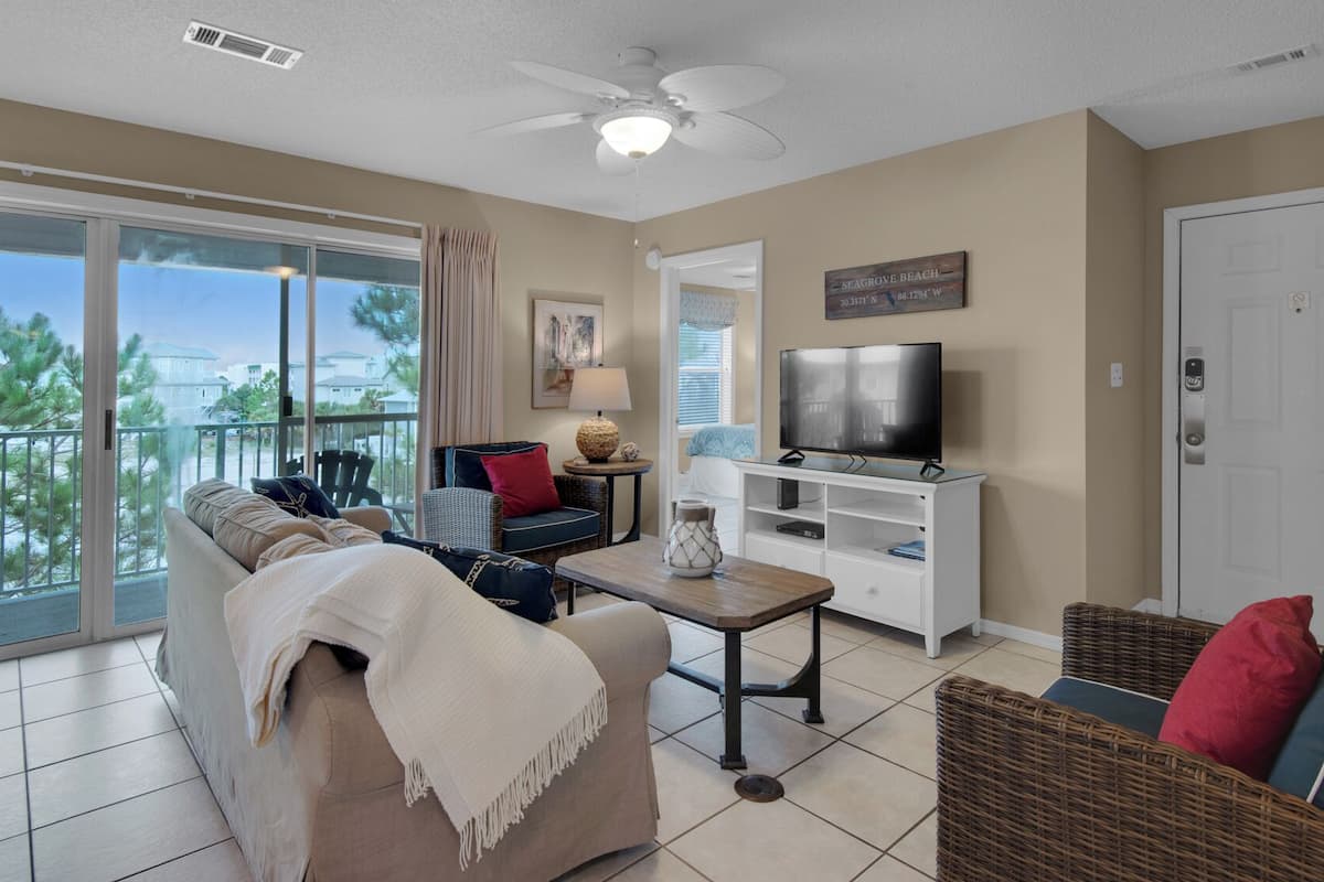 Condo, Multiple Beds, Patio, Garden View (Beachside Villas 733) | Living area | 42-inch flat-screen TV with digital channels