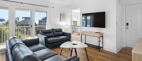 Condo, Multiple Beds, Balcony, Ocean View (Beachside Villas 1133) | Living area